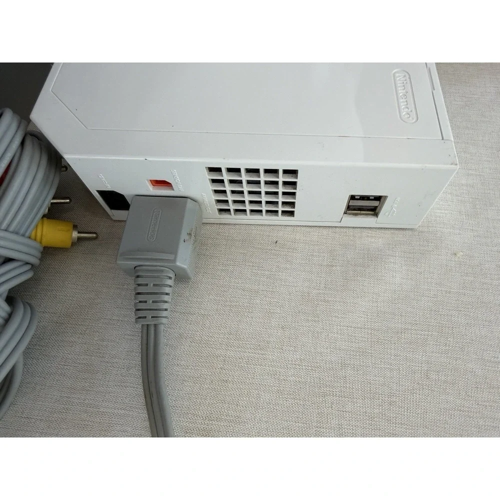 Nintendo Wii Console‎ RVL-001 White Bundle Cords Dock Untested